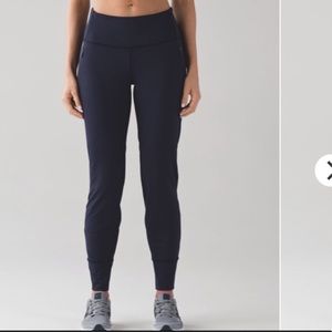 Lululemon Fresh Tracks Pant II Size 10 Navy